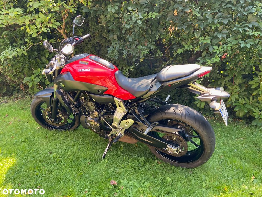 Yamaha MT - 8