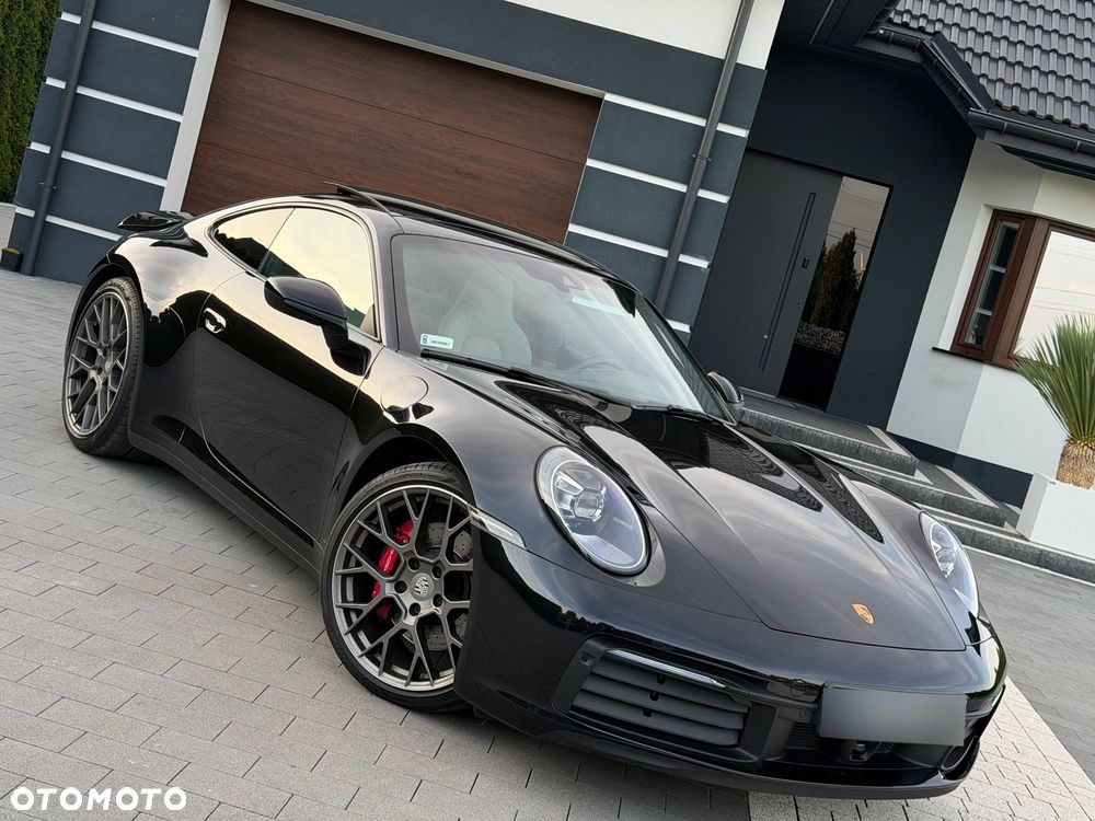 Porsche 911 Carrera 4S - 19