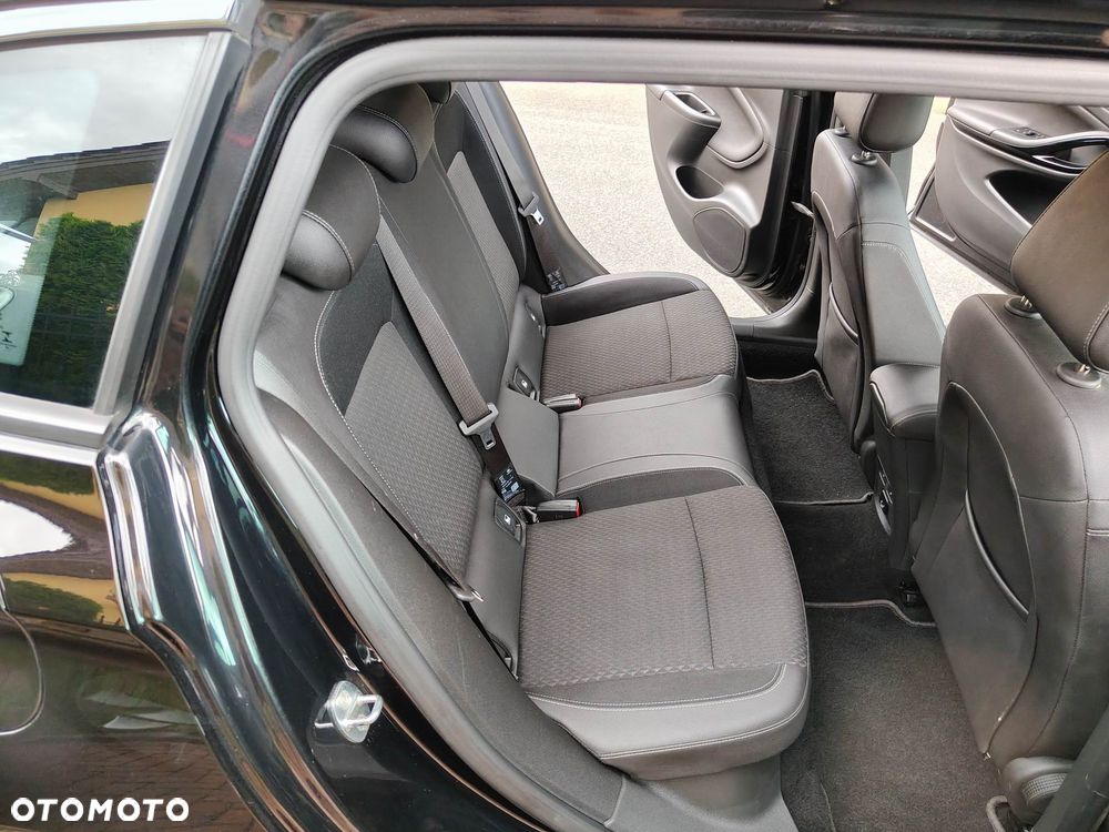 Opel Astra 1.4 Turbo Edition - 17