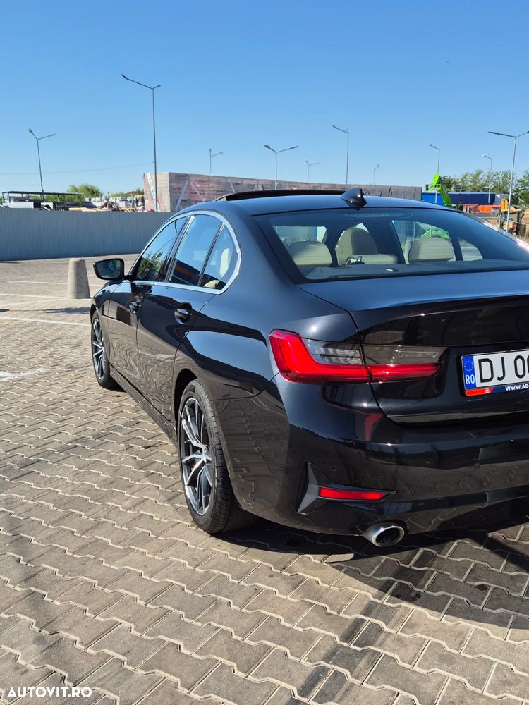 BMW Seria 3 330i AT Sport Line - 3