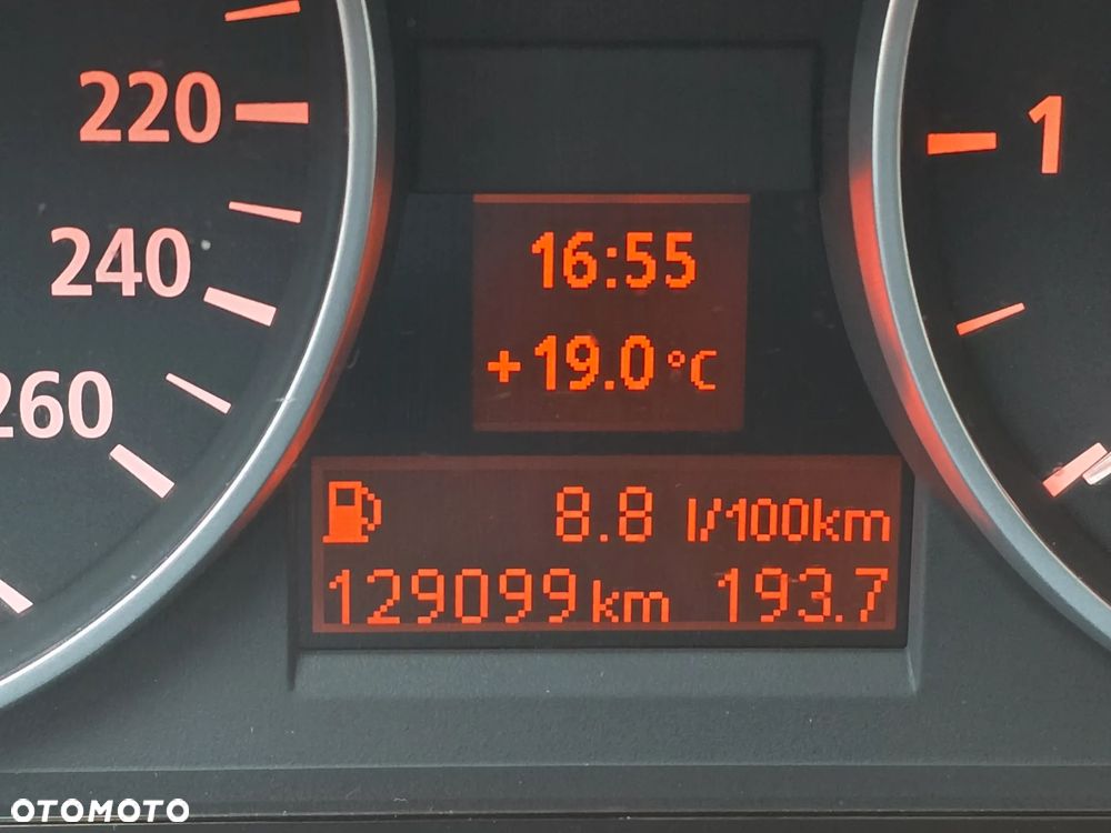 BMW Seria 3 320i - 15