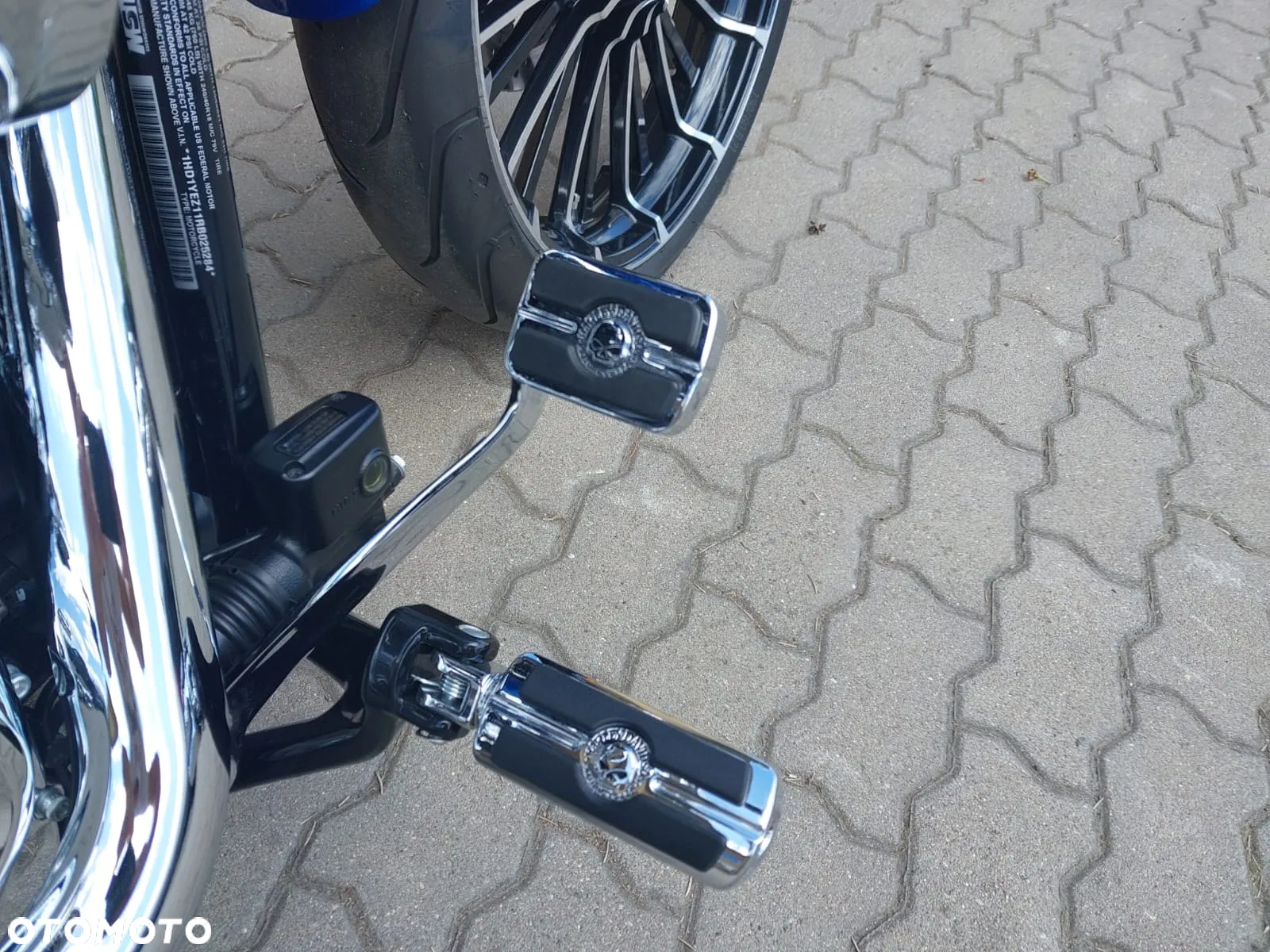 Harley-Davidson Softail Breakout - 6