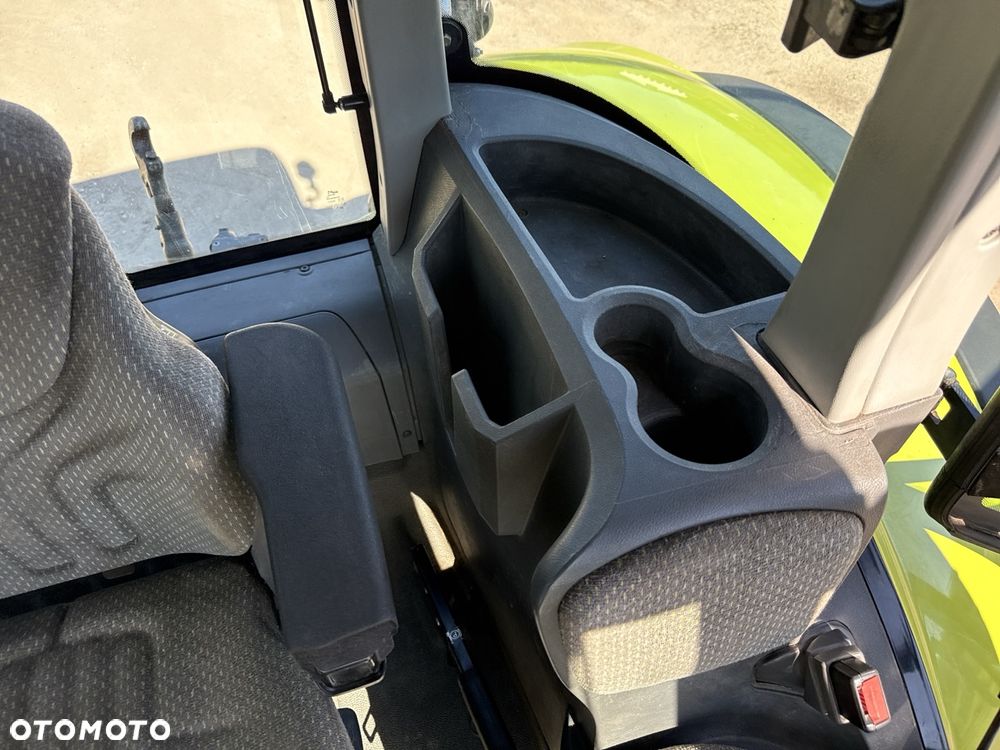 Claas AXION 830 - 13