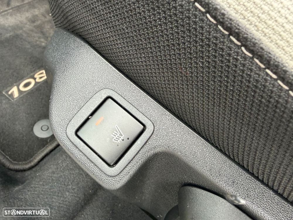 Peugeot 108 1.2 PureTech Top! Allure - 24