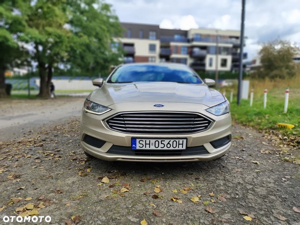 Ford Fusion - 2