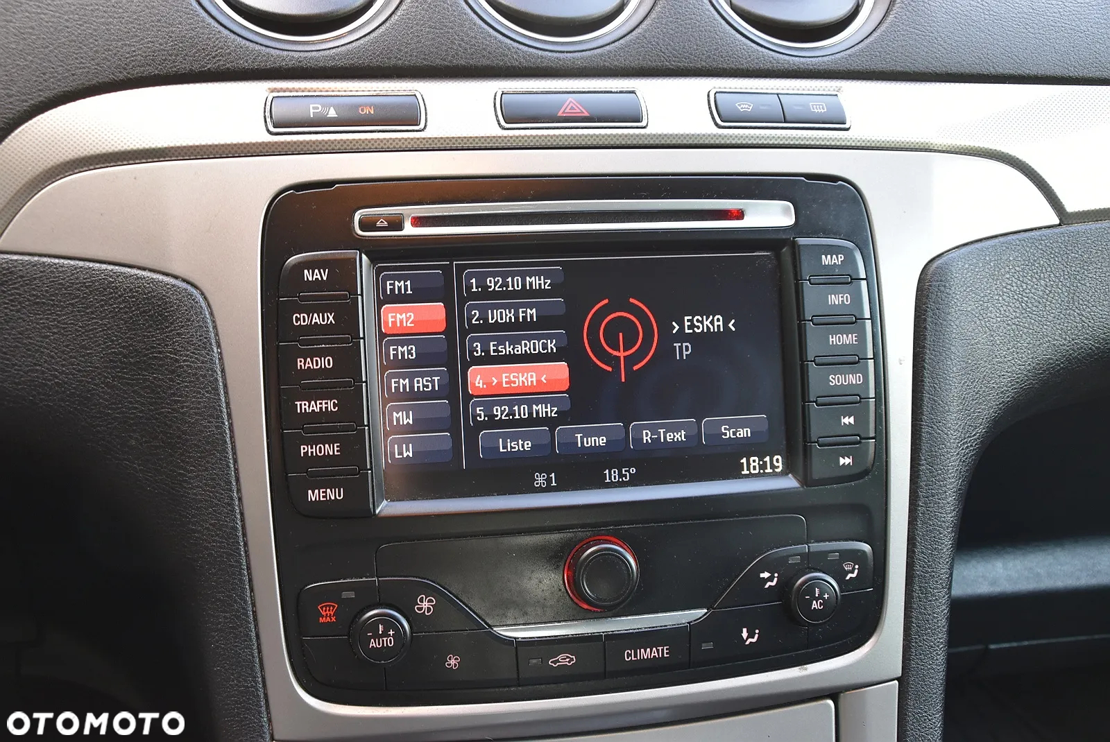 Ford S-Max - 31