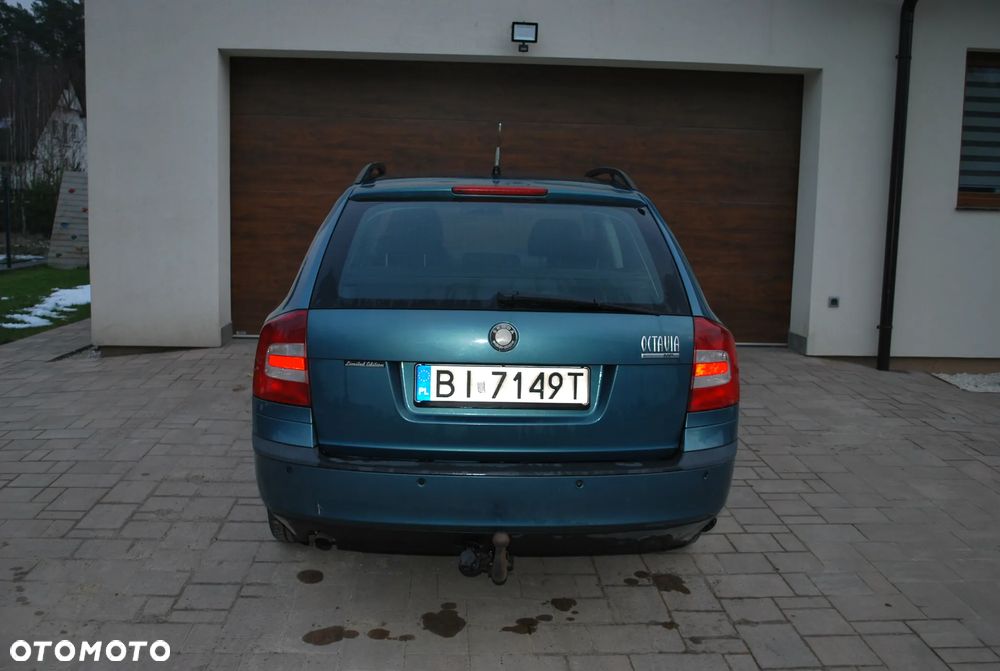 Skoda Octavia 1.6 Combi - 4