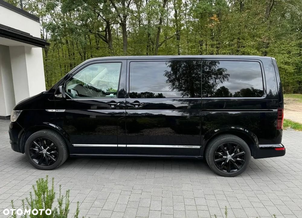 Volkswagen Multivan - 11