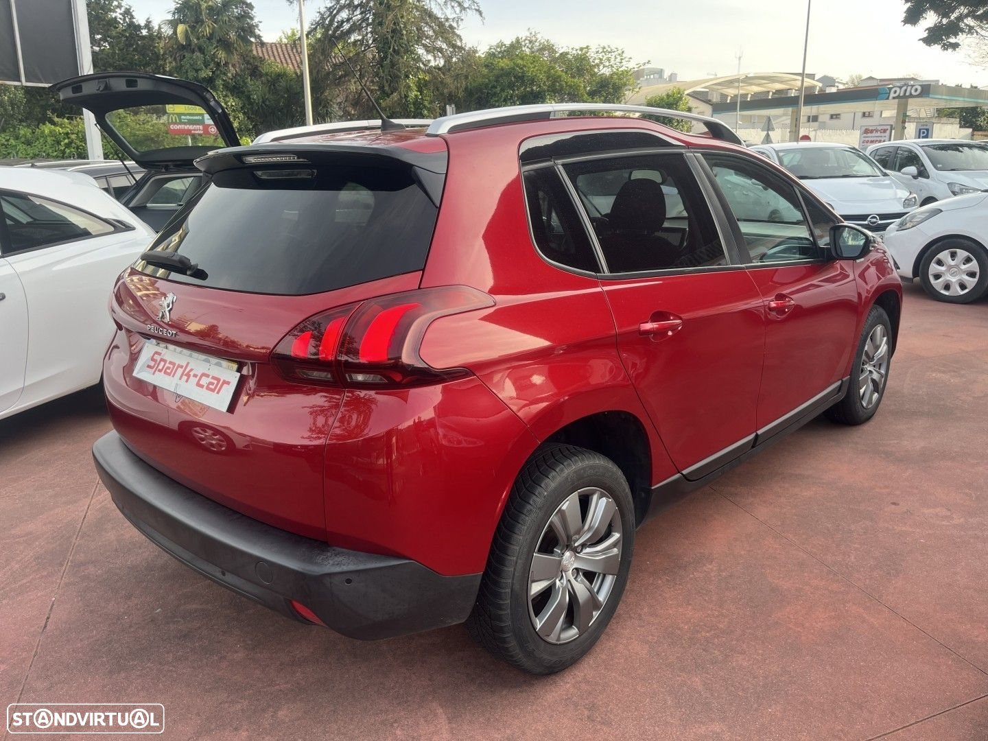 Peugeot 2008 1.5 BlueHDi Allure - 3