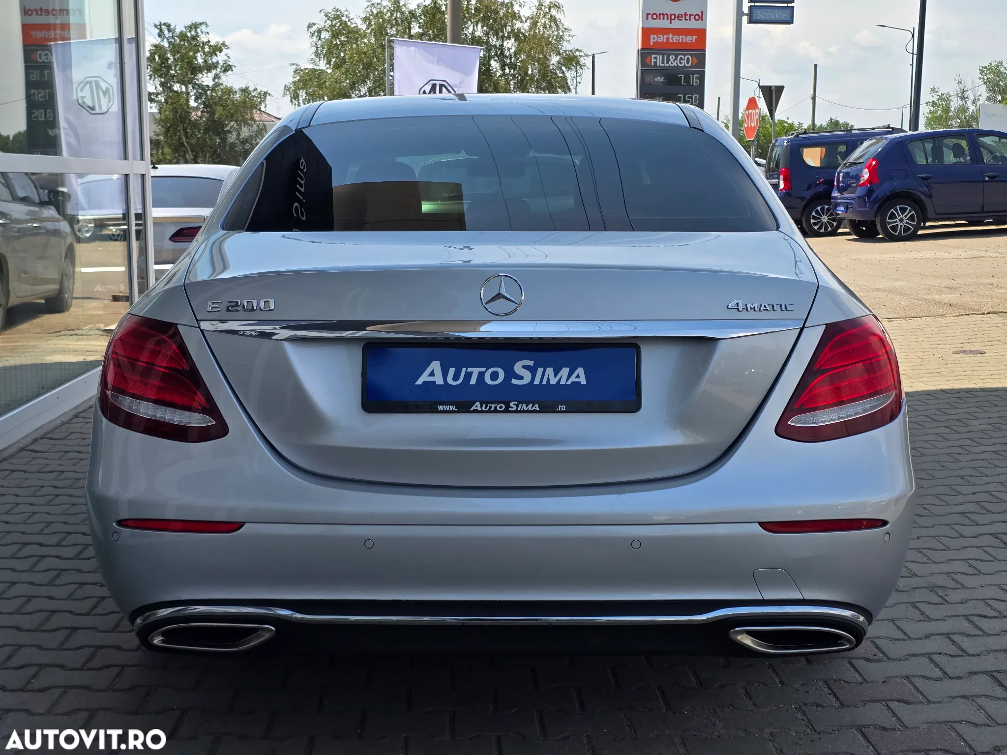 Mercedes-Benz E 200 4Matic 9G-TRONIC - 6