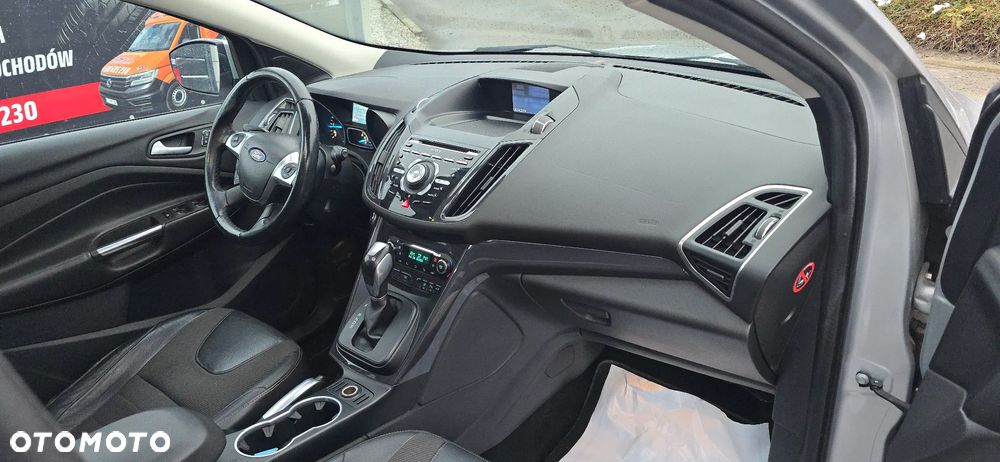 Ford Kuga 2.0 TDCi 4x4 Titanium - 38