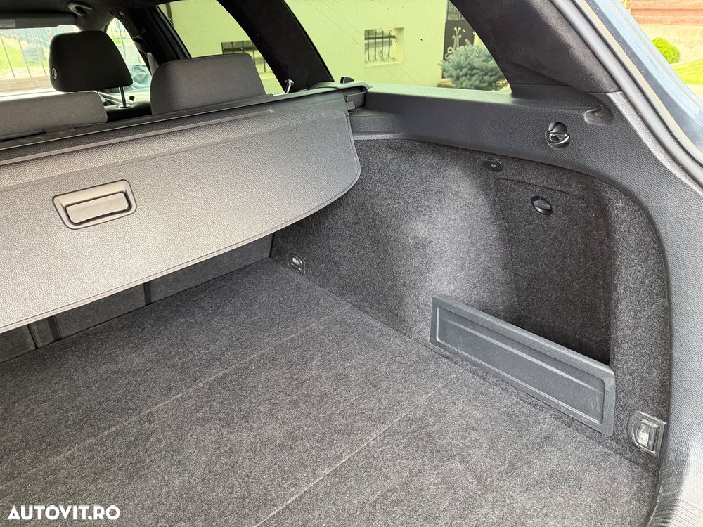Volkswagen Passat 2.0 TDI Comfortline DPF - 27