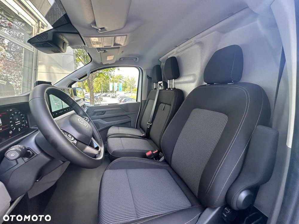 Volkswagen Transporter Transporter Furgon silnik: 2,0 l TDI 150 KM / skrzynia biegów: 8-biegowa automatyczna rozstaw osi: 3500 mm - 11