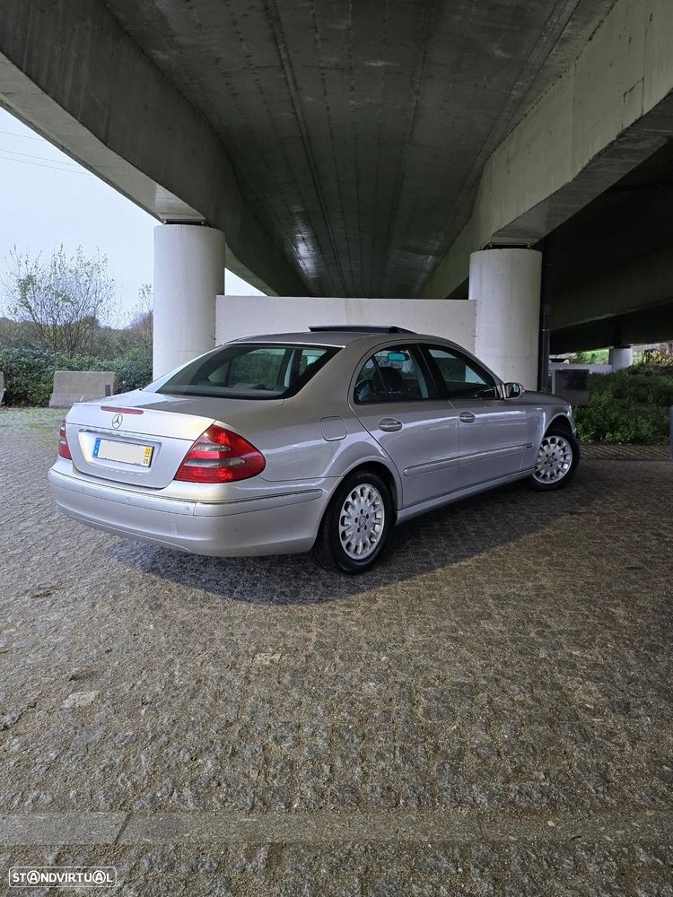 Mercedes-Benz E 220 CDI Auto Elegance - 4