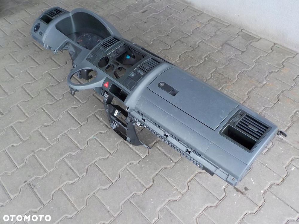 VW T5 DESKA ROZDZIELCZA KOKPIT KONSOLA - 5