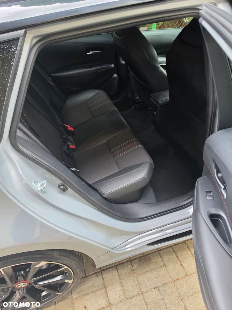 Toyota Corolla 2.0 Hybrid GR Sport - 17