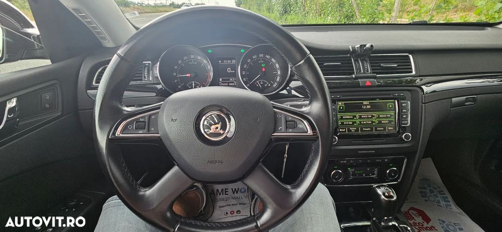 Skoda Superb 2.0 TDI 4X4 Elegance - 8