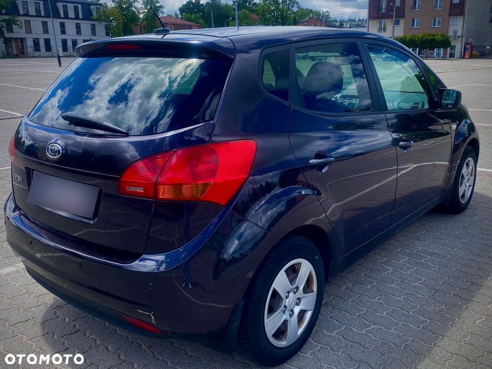 Kia Venga 1.6 L - 7