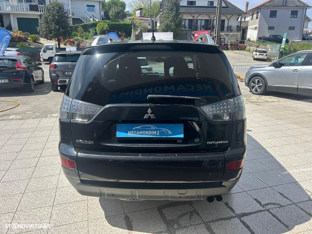 Mitsubishi Outlander 2.0 DI-D Intense+ 4WD - 4