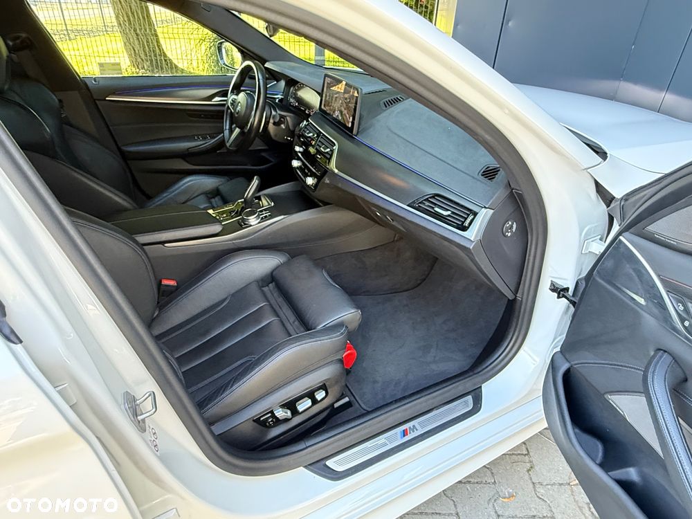 BMW Seria 5 520d xDrive MHEV M Sport sport - 29
