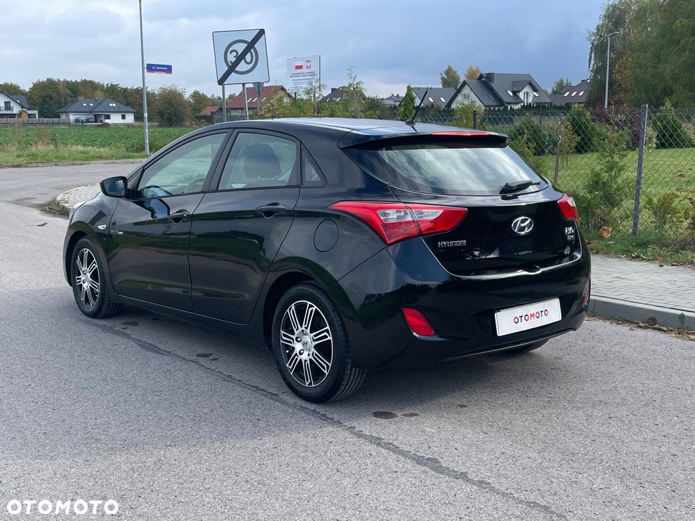 Hyundai i30 blue 1.6 CRDi Style - 37