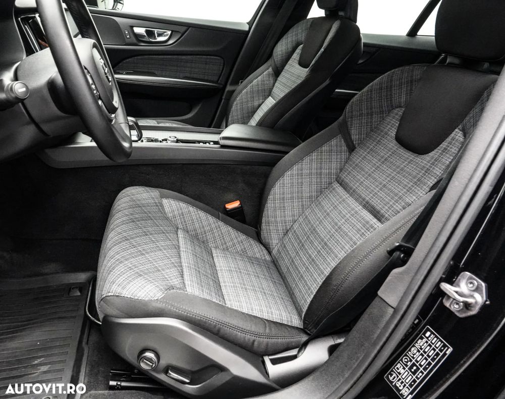 Volvo V60 B4 MHEV AT Plus Dark - 13