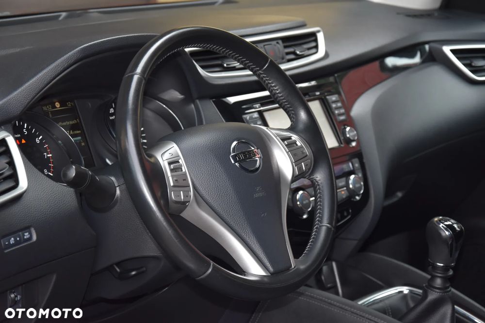 Nissan Qashqai 1.6 DIG-T N-Connecta - 23