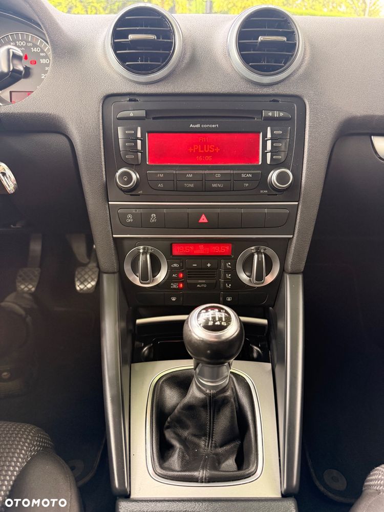 Audi A3 Sportback - 16
