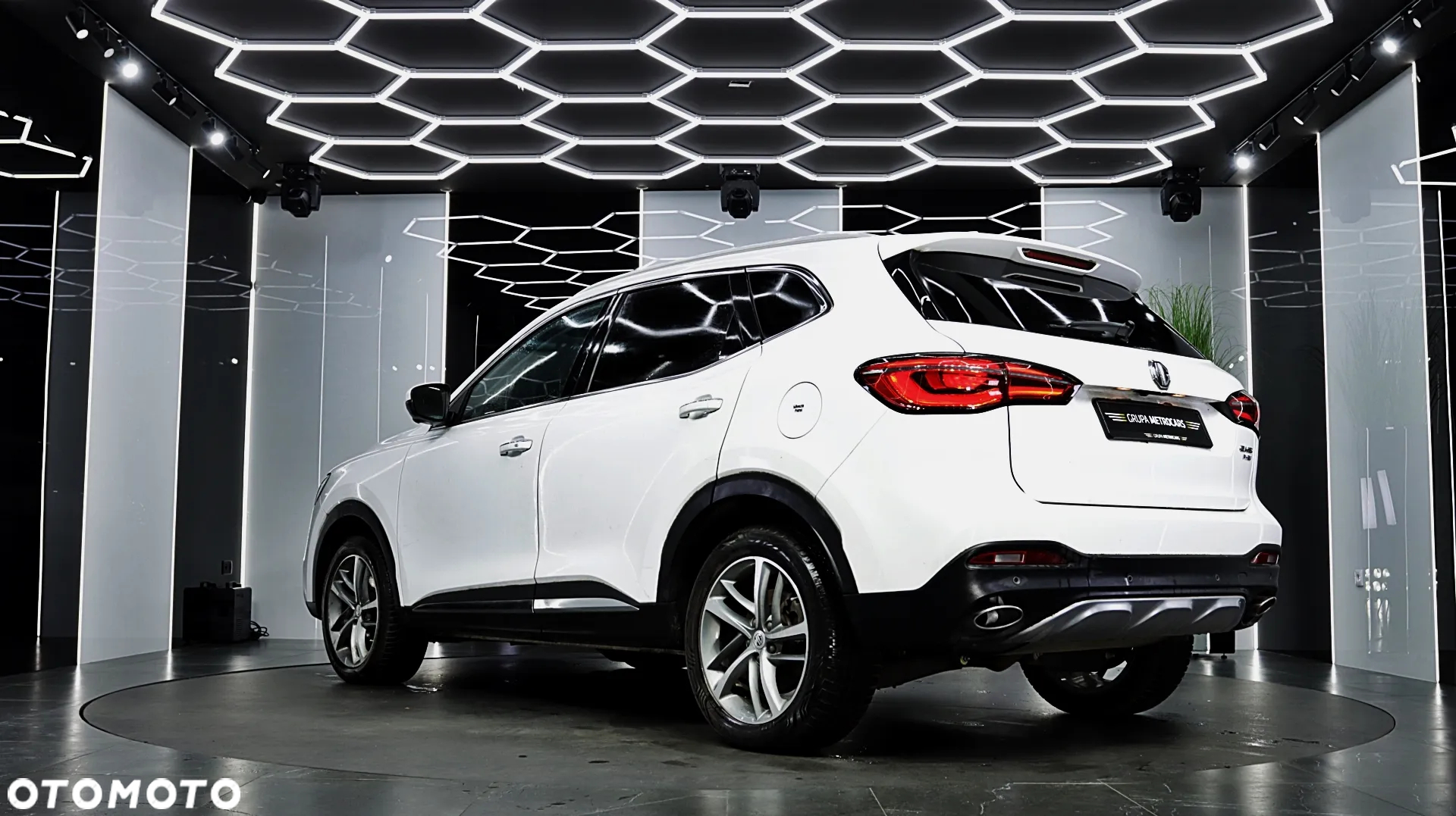 MG EHS 1.5T-GDI PHEV Luxury - 8