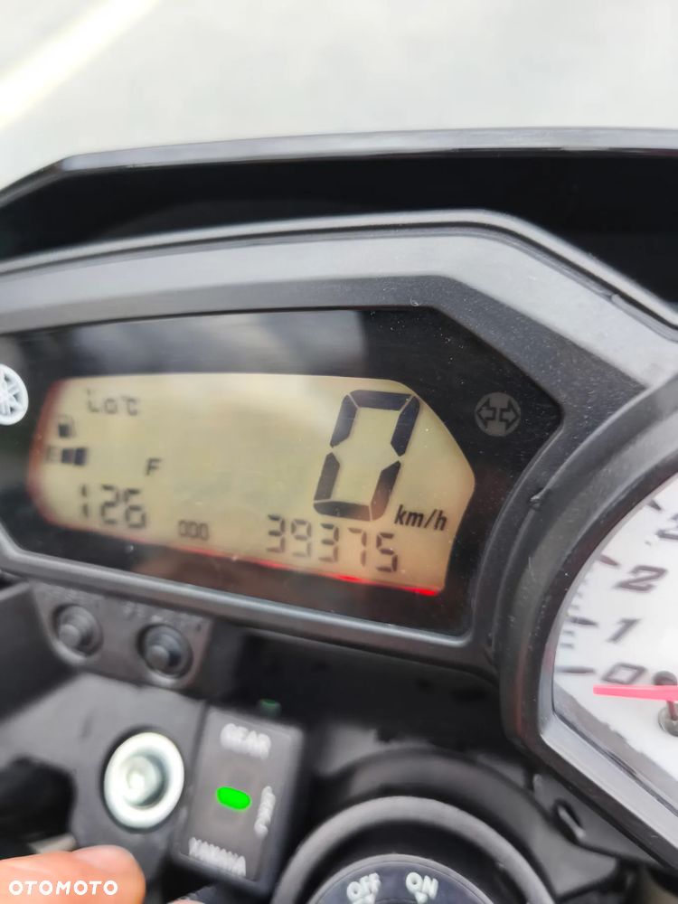 Yamaha FZ - 18