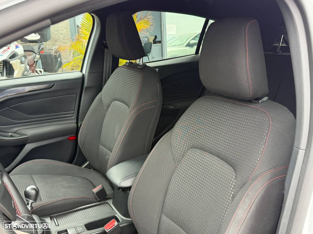 Ford Focus 1.0 EcoBoost MHEV ST-Line - 5