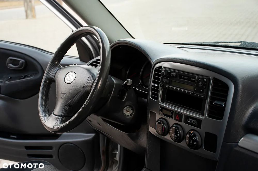 Suzuki Grand Vitara - 18