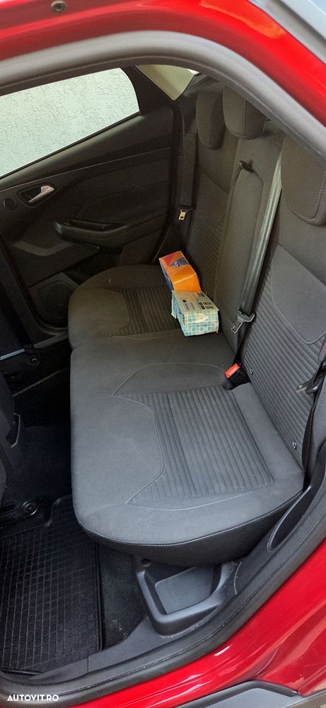 Ford Focus 2.0 TDCI Powershift Titanium - 14