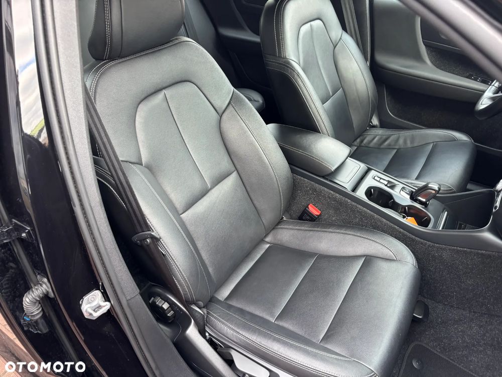 Volvo XC 40 B4 B Geartronic Momentum Pro - 15