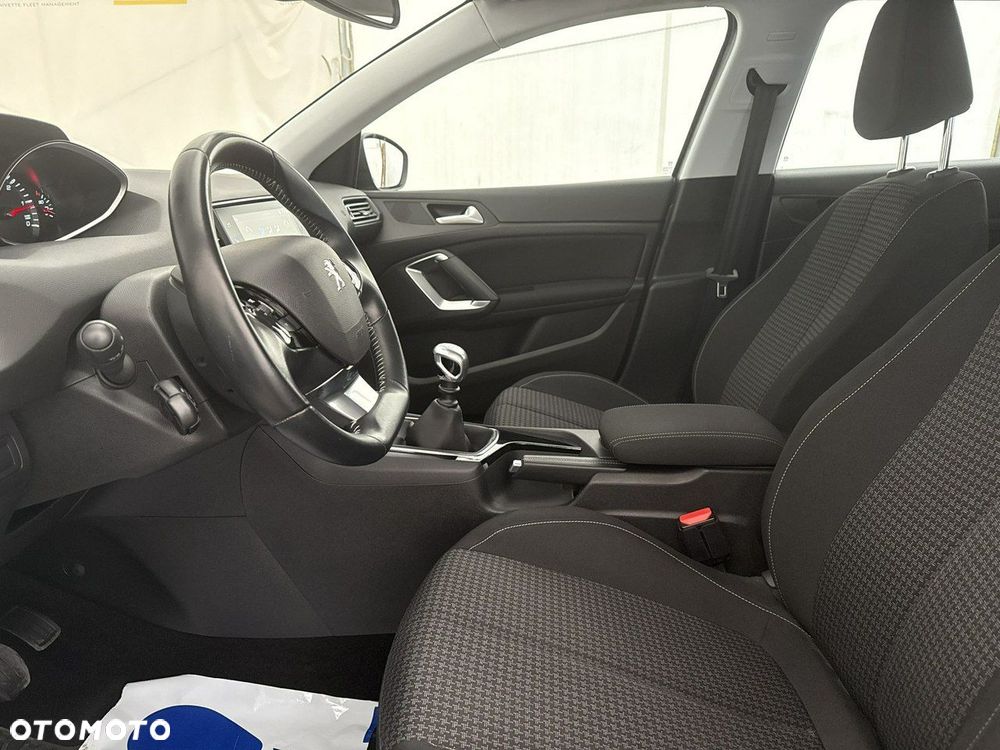 Peugeot 308 - 13