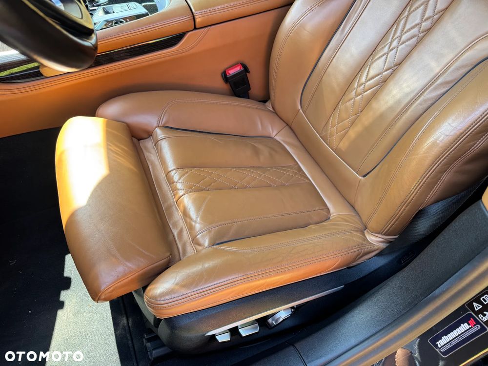 BMW Seria 7 750i xDrive - 6
