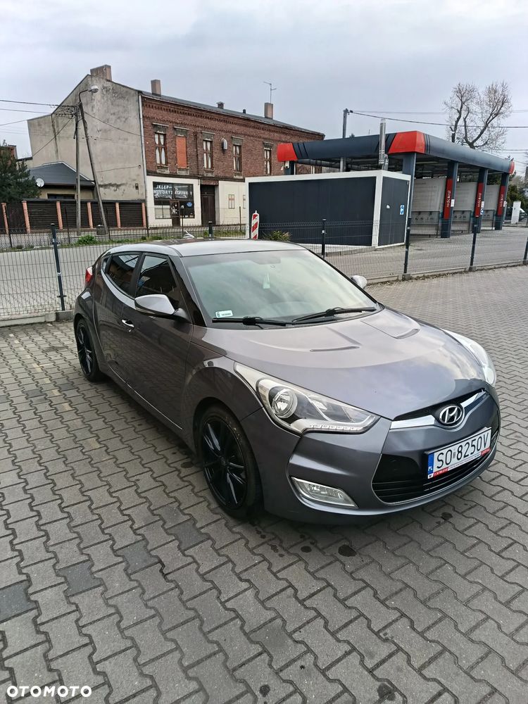 Hyundai Veloster 1.6 GDI Comfort - 11
