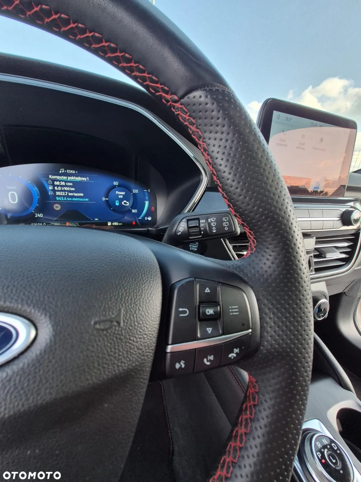 Ford Kuga 2.5 FHEV FWD ST-Line - 32