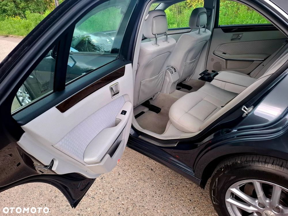 Mercedes-Benz Klasa E 220 CDI DPF BlueEFFICIENCY Elegance - 15