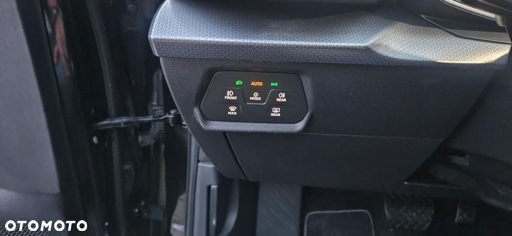 Seat Leon 2.0 TDI DPF Start&Stop DSG XCELLENCE - 26