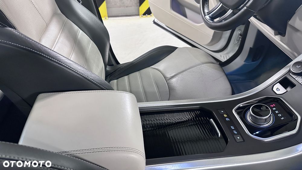 Land Rover Range Rover Evoque 2.0TD4 SE Dynamic Special Edition - 28