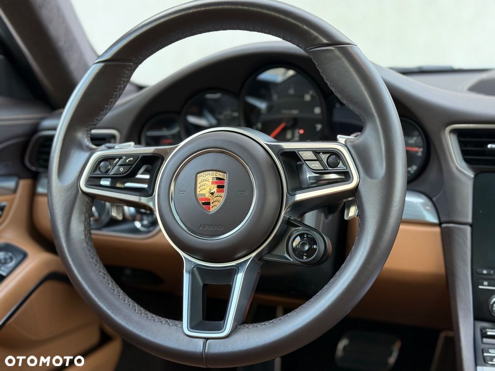 Porsche 911 Coupe [991] 15-19 - 30