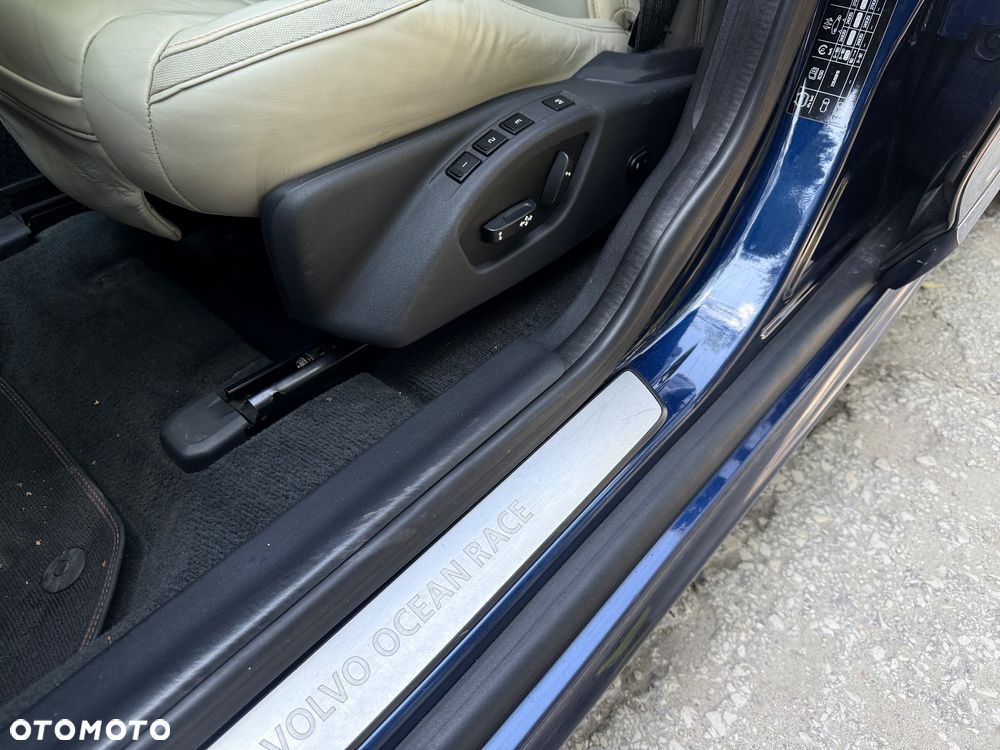 Volvo XC 60 D4 Drive-E Ocean Race - 21
