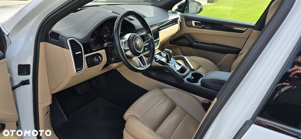 Porsche Cayenne Standard - 10