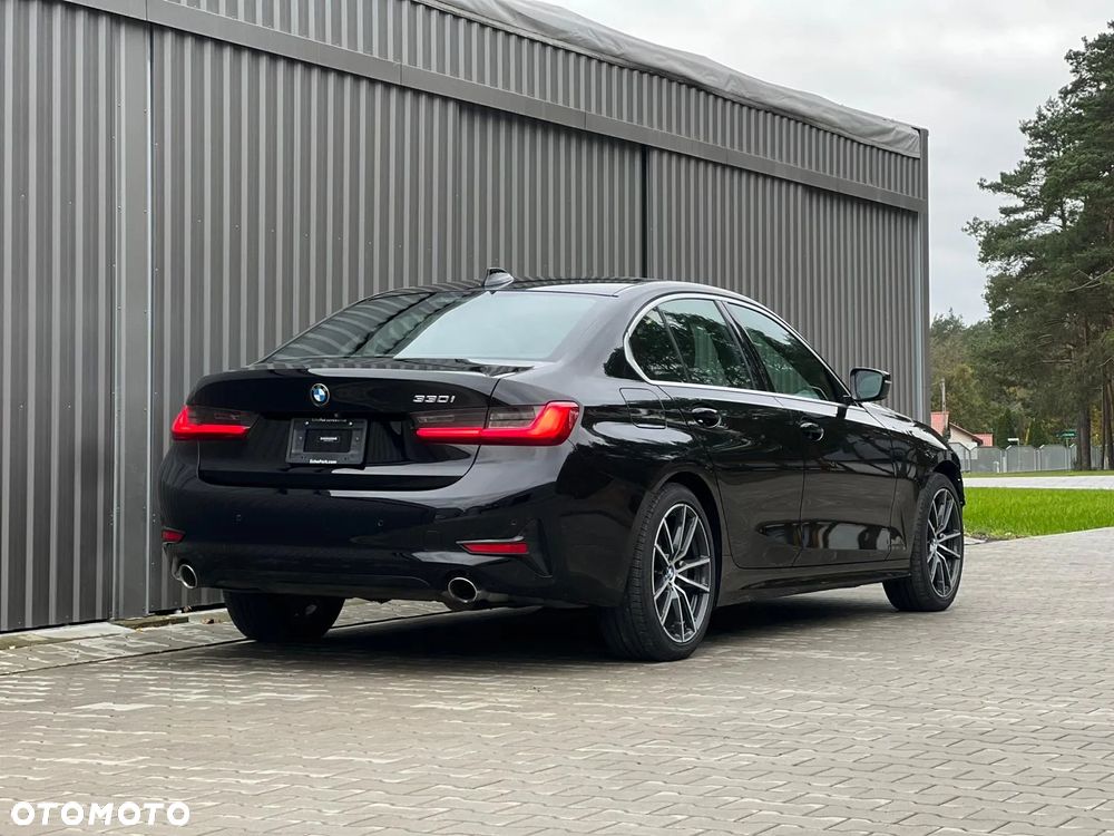BMW Seria 3 ver-330i-m-sport - 9