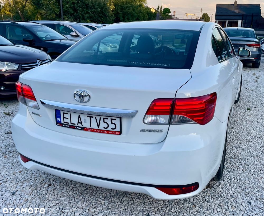 Toyota Avensis 2.0 D-4D Premium - 15
