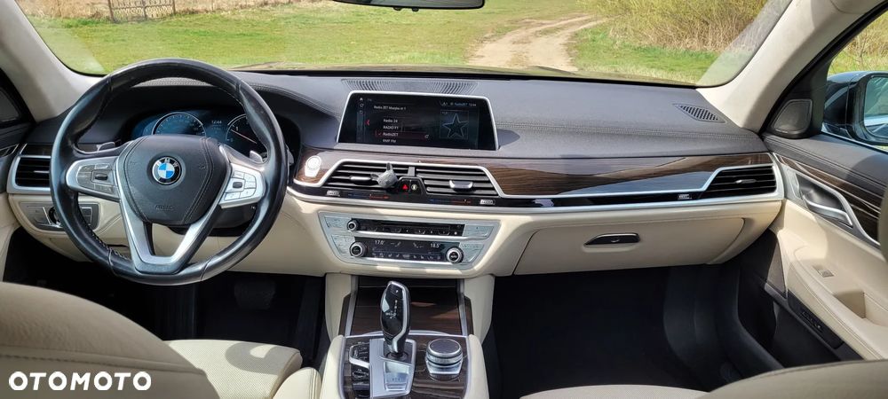 BMW Seria 7 740Ld xDrive sport - 10
