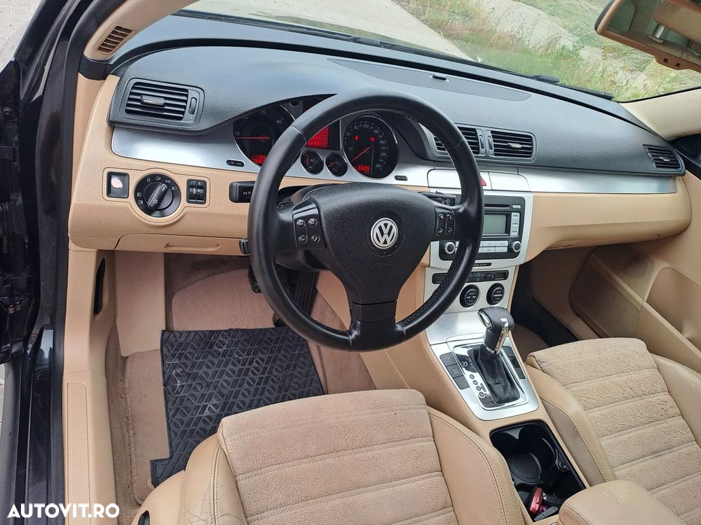 Volkswagen Passat 2.0 TDI DPF DSG Highline - 11