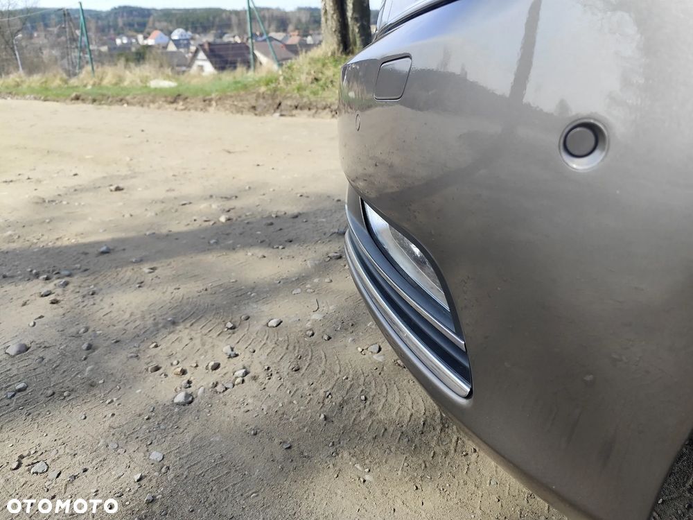 Volkswagen Passat 2.0 TDI Sportline DSG - 38