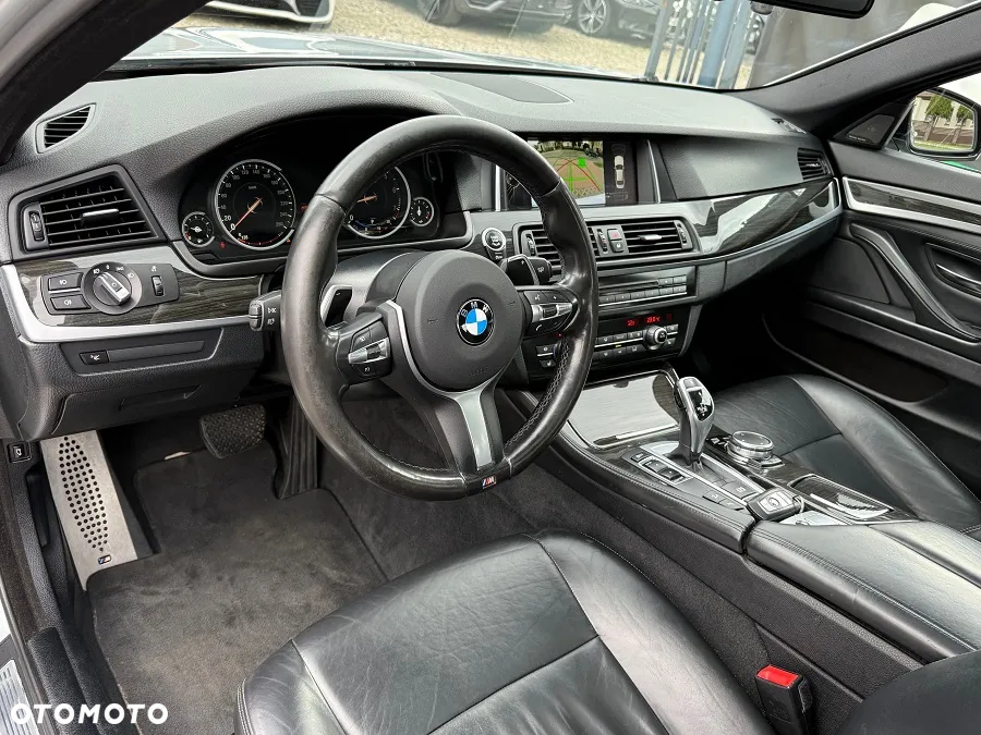 BMW Seria 5 528i xDrive - 16